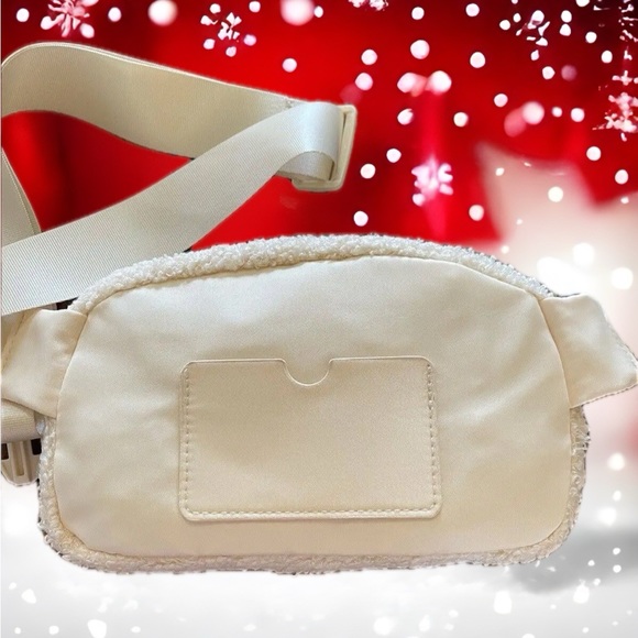 Steve Madden Sherpa Waist Bag - Picture 2 of 5